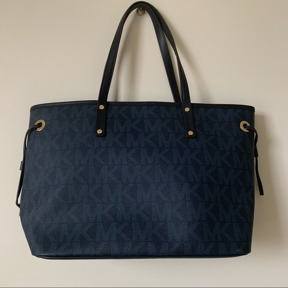 Michael kors tote bag. Navy. New without tags
